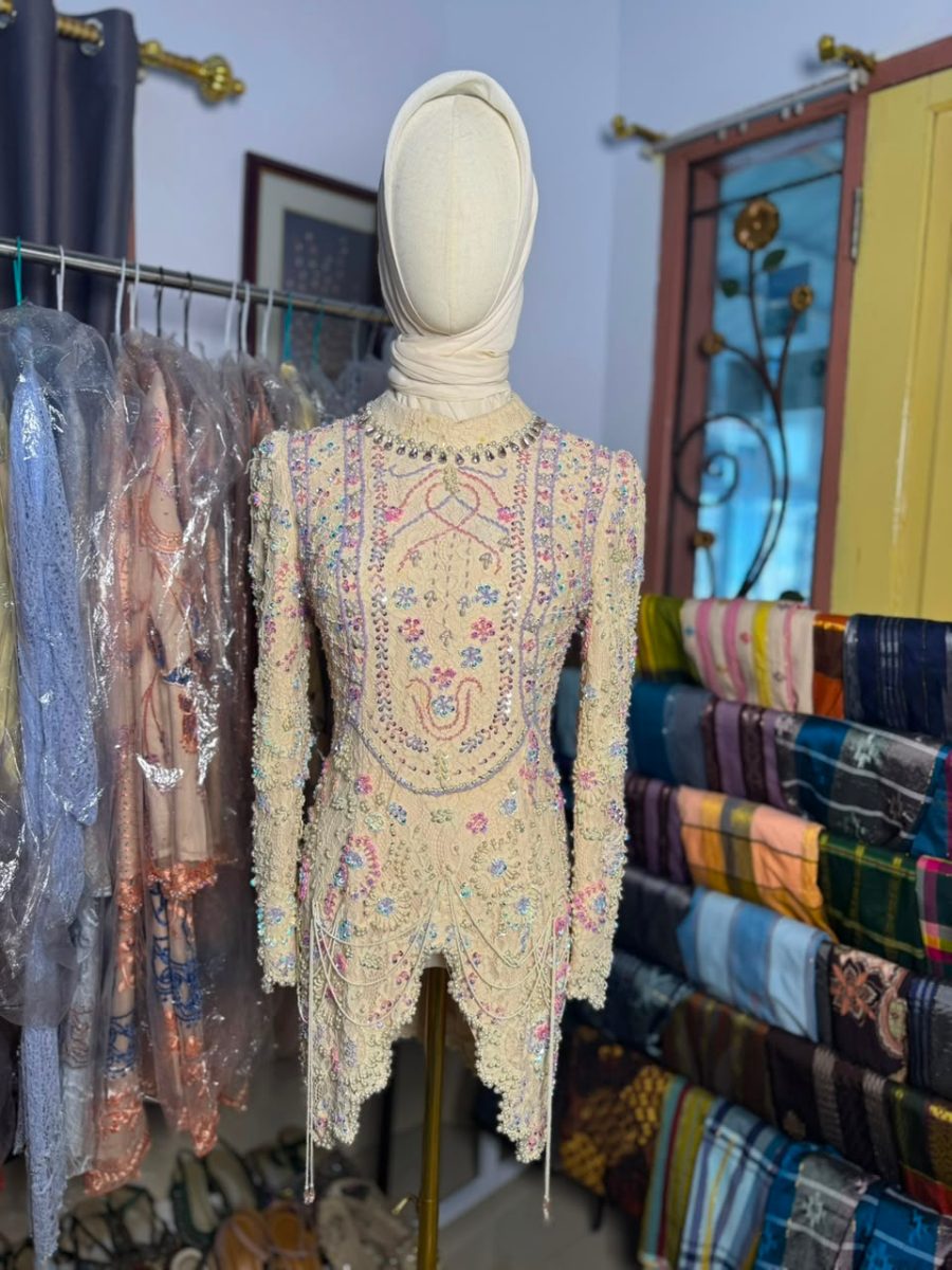 SYRA DRESS ROSEGOLD MOTIF — sewa di Makassar