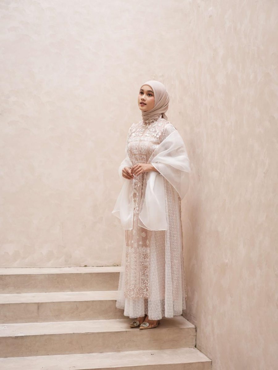 DR PUTIH CREAM 001 — sewa dress di Makassar